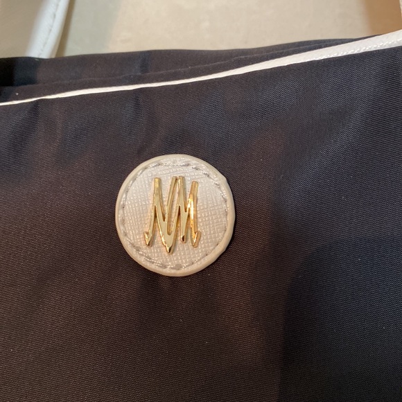 Neiman Marcus makeup bag - Picture 2 of 7